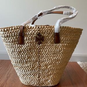 Brand new Tory Burch McGraw straw tote.